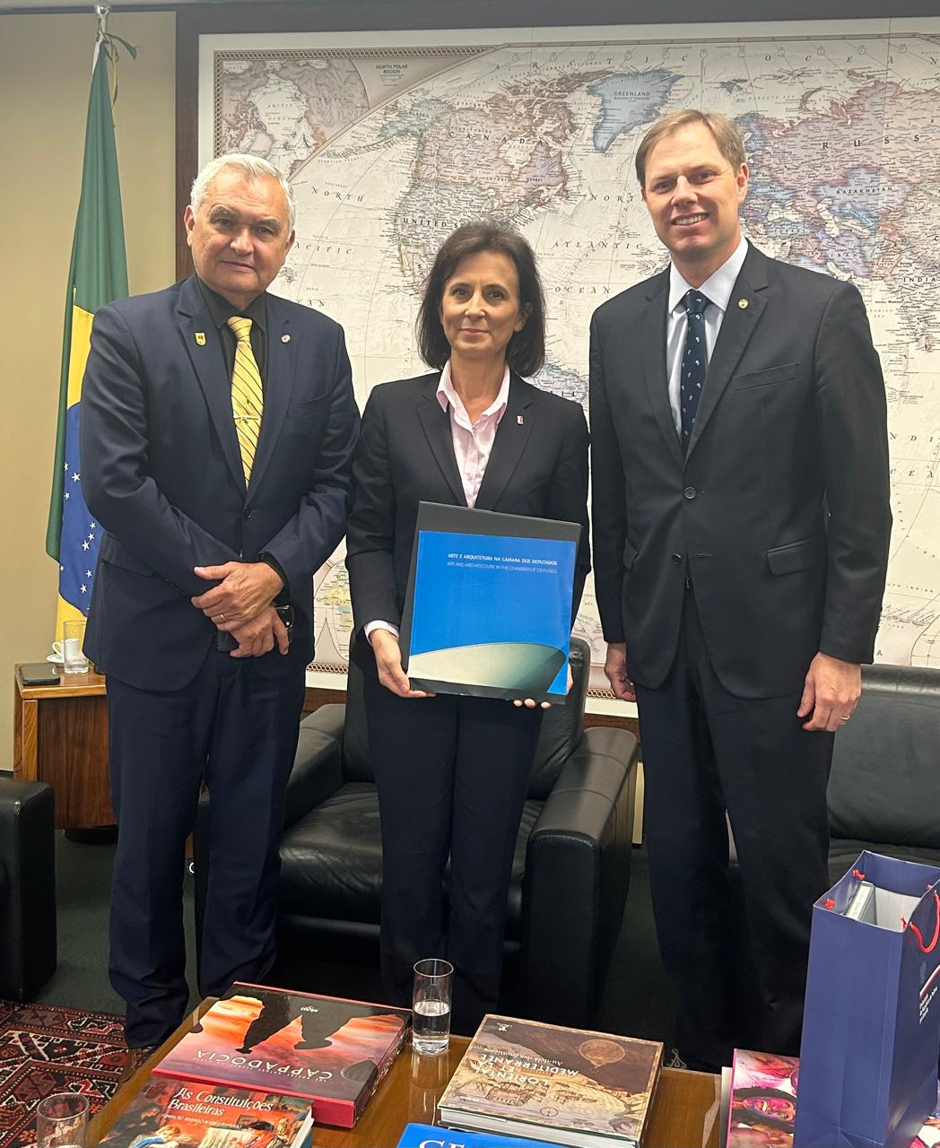 Acordo que põe fim à bitributação na agenda da Polônia na CREDN