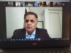 Aécio Neves pede que OMS reveja cronograma e priorize vacinas para o Brasil