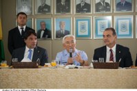 Aeronáutica discute orçamento com parlamentares