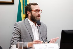 Aprovada Moção de Repúdio pela inelegibilidade da candidata à presidência da França, Marine Le Pen