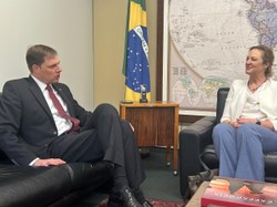 Austrália estuda como contribuir para a reconstrução do Rio Grande do Sul