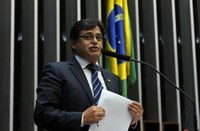 Barbosa discute quadro político brasileiro com diplomatas estrangeiros