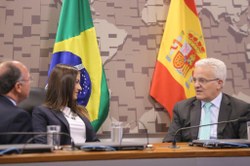 Bruna Furlan destaca as boas relações entre o Brasil e Espanha