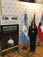 Bruna Furlan participa em Buenos Aires de evento alusivo aos atentados terroristas na Argentina