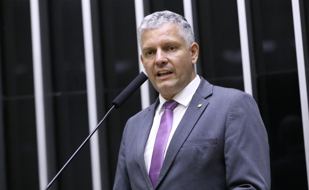 CREDN aprova Moção de Repúdio contra presidente da Colômbia