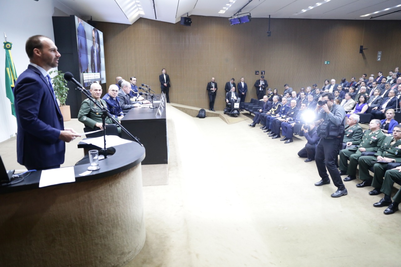 CREDN realizou Seminário Internacional: DESAFIOS À DEFESA NACIONAL e o Papel das Forças Armadas