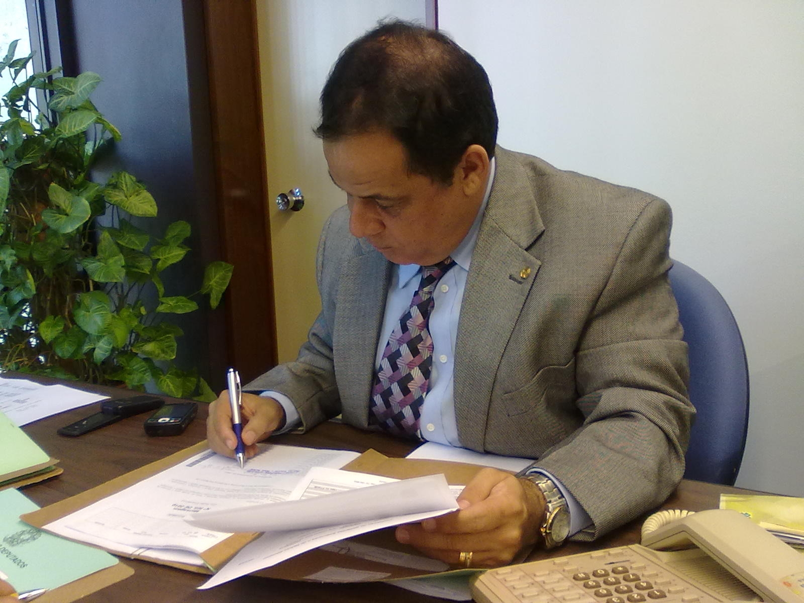 Deputado Carlos Leréia apresenta relatório final da viagem ao Parlamento Europeu