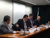 Deputados cobram solução para assaltos a brasileiros na Venezuela