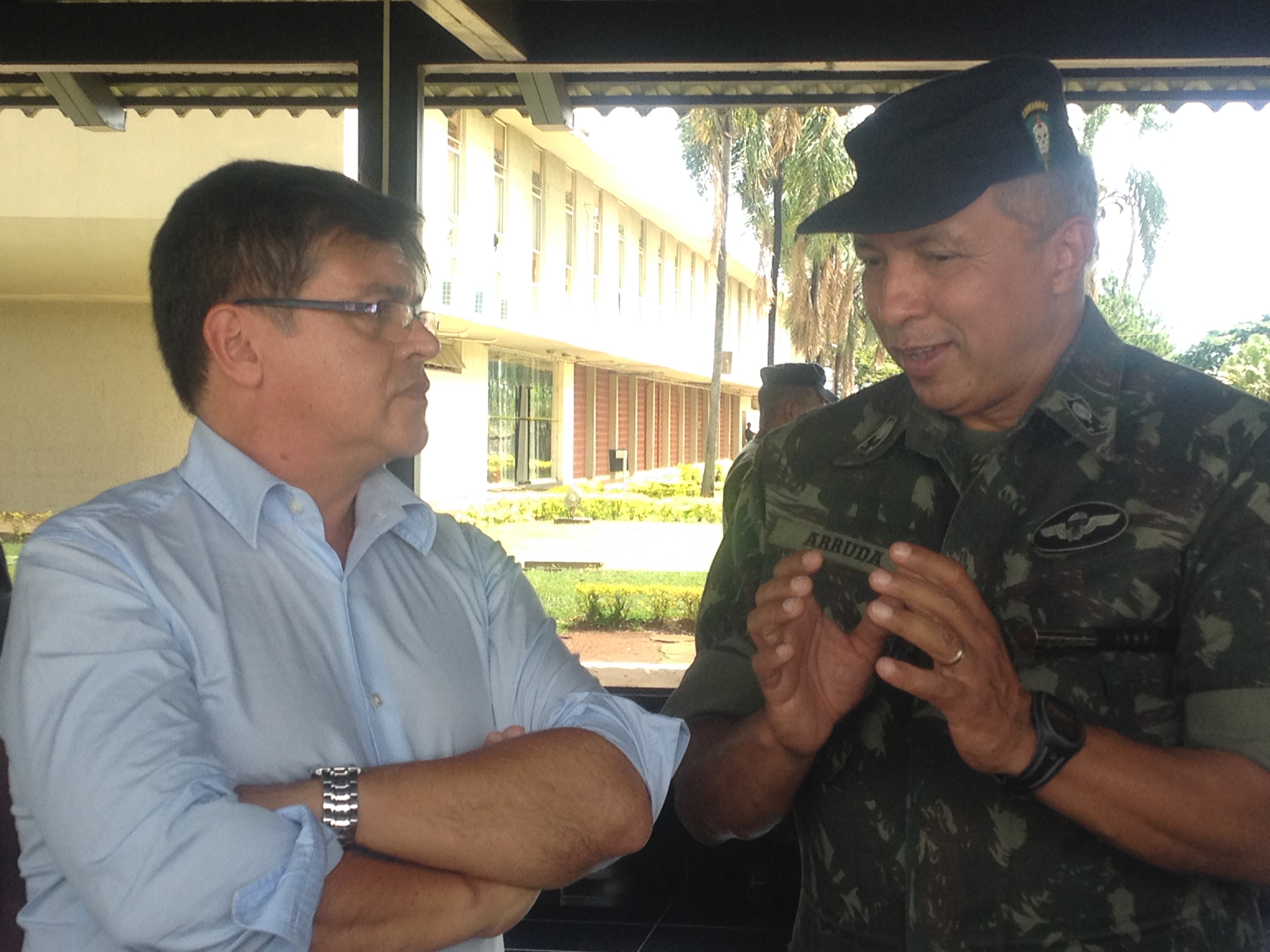 Eduardo Barbosa visita a Brigada de Operações Especiais do Exército