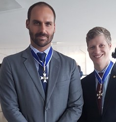 Eduardo Bolsonaro recebe a Ordem do Rio Branco e destaca a importância da Diplomacia