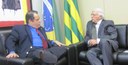 Embaixador do Equador faz visita de cortesia ao deputado Carlos Leréia