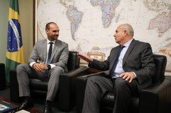 Embaixador do Peru defende aprofundamento das relações bilaterais