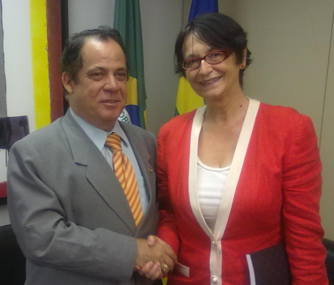 Embaixadora da Eslovênia visita presidente Carlos Leréia