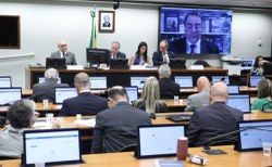 Especialistas manifestam preocupação com a Base Industrial de Defesa