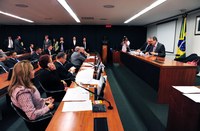 Exemplo de Mandela é tema de discussão na CREDN