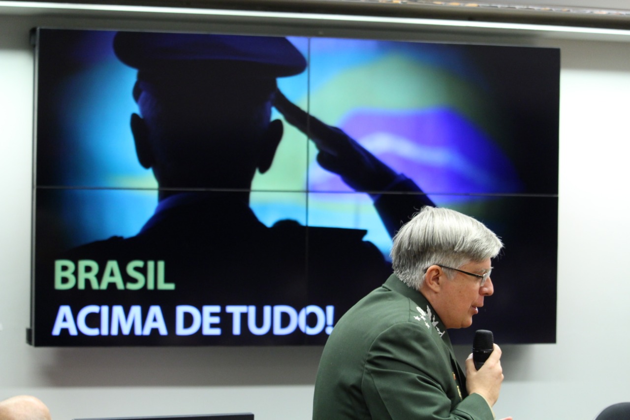 Exército brasileiro apresenta Projetos Estratégicos aos membros da CREDN 