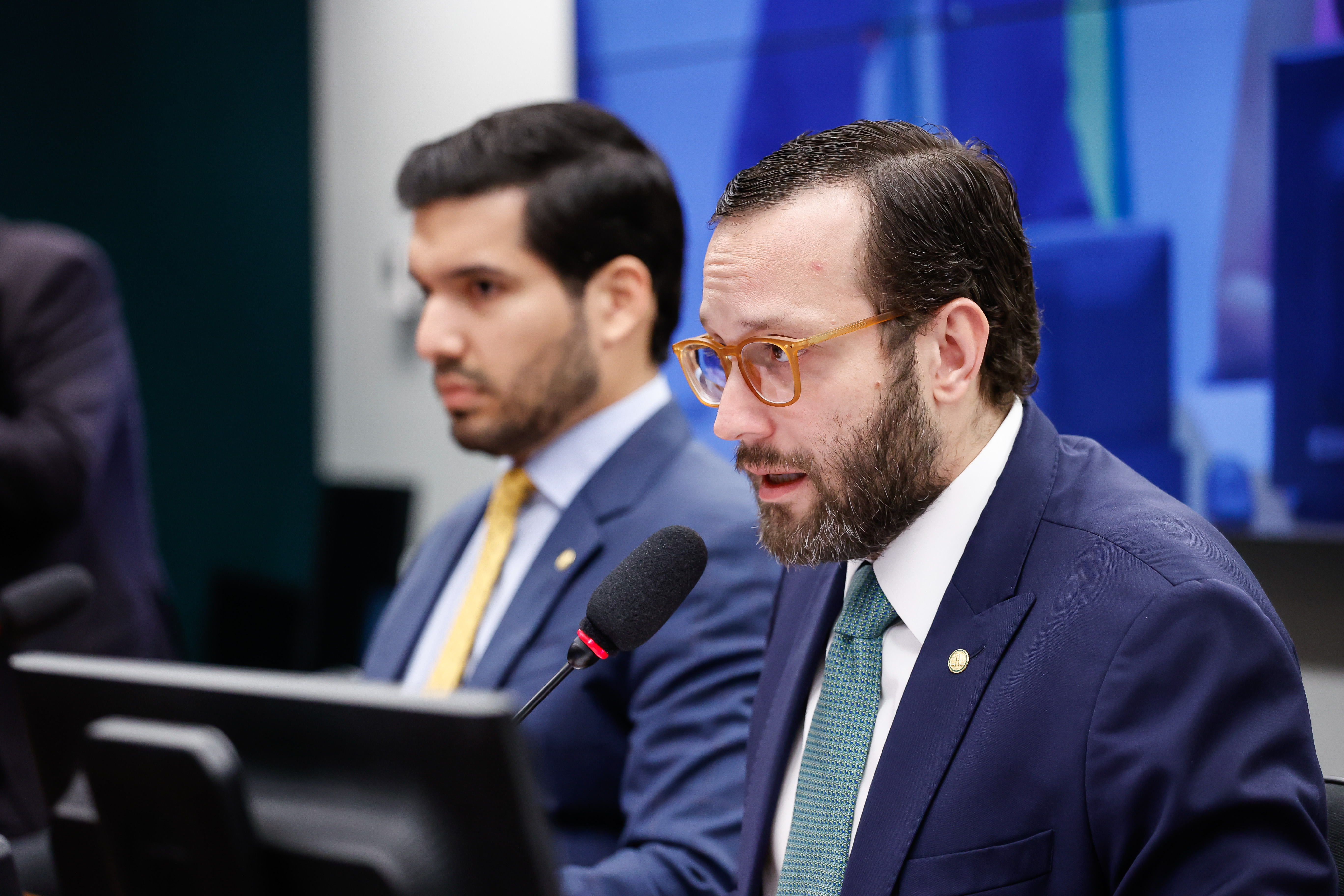 Filipe Barros critica posição do Brasil alinhada com o Irã