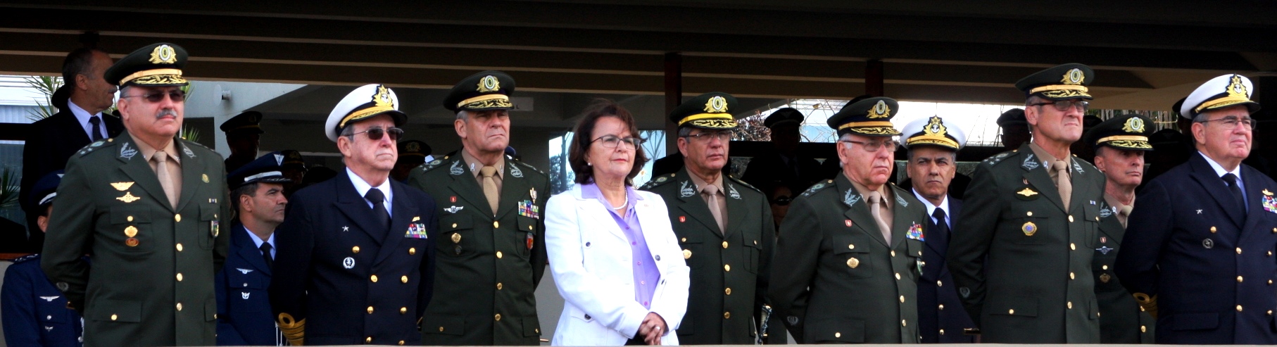 Jô Moraes participa de cerimônia em homenagem ao patrono da aviação brasileira