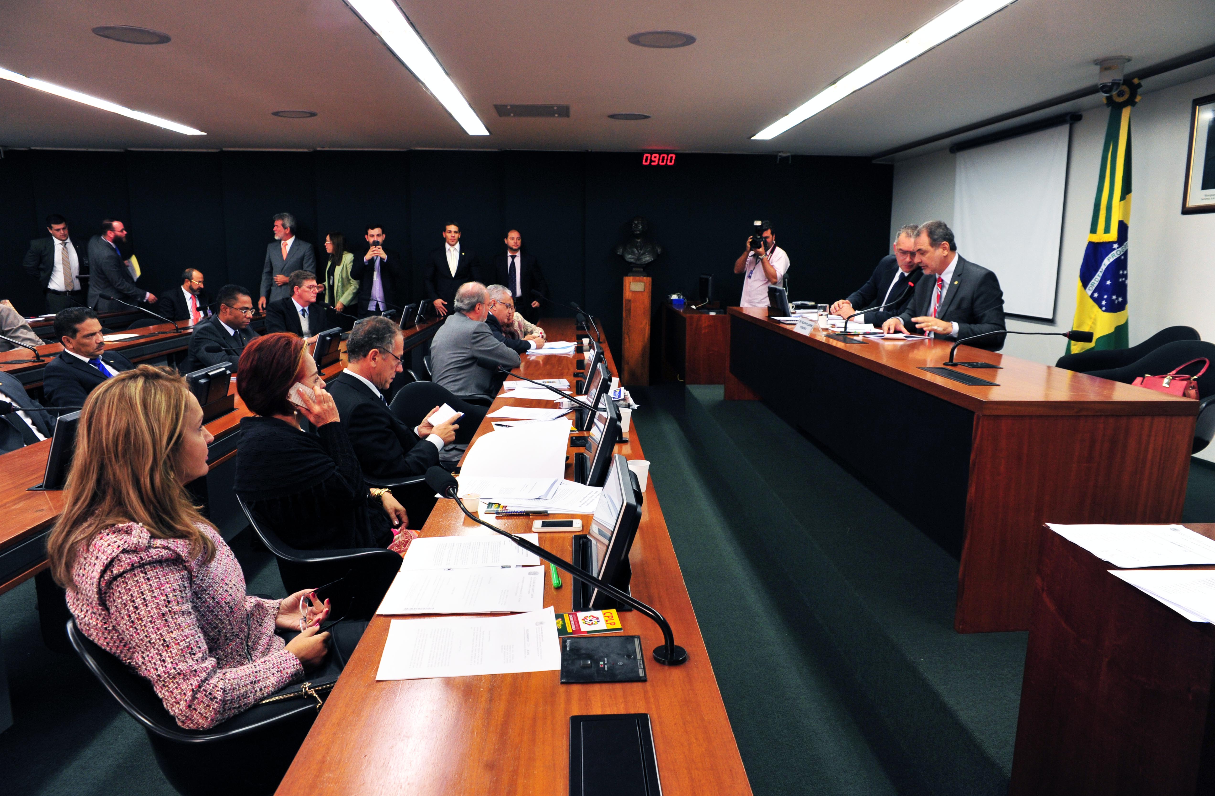 Jornal CREDN destaca as atividades dos parlamentares nos temas das Relações Exteriores e de Defesa