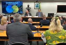 Luiz Philippe cobra reforma dos sistemas de Segurança e Defesa