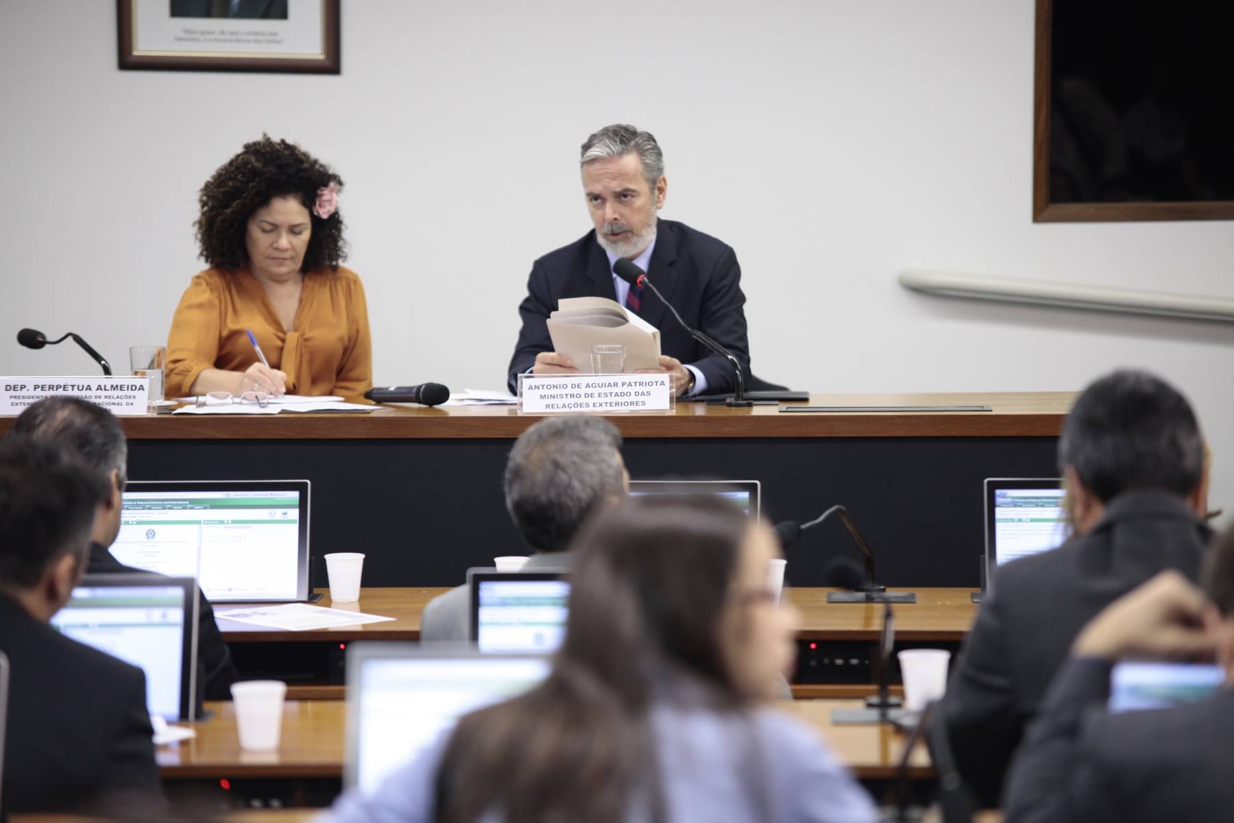 Ministro Antonio Patriota participa de audiência pública na CREDN