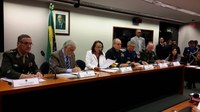 Ministro da Defesa fala em reunião da Comissão