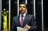 Ministro da Saúde terá de explicar irregularidades no Mais Médicos