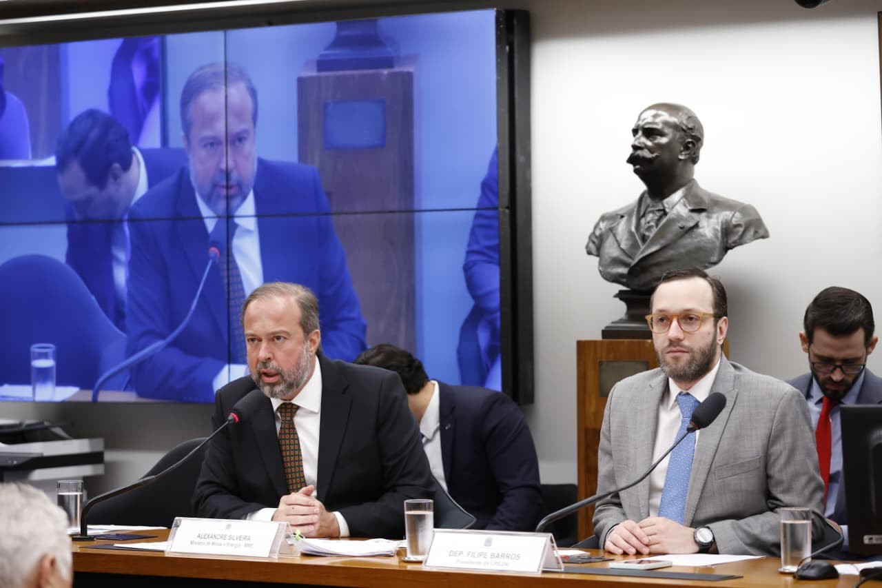 Ministro de Minas e Energia assegura que não houve sumiço de urânio 