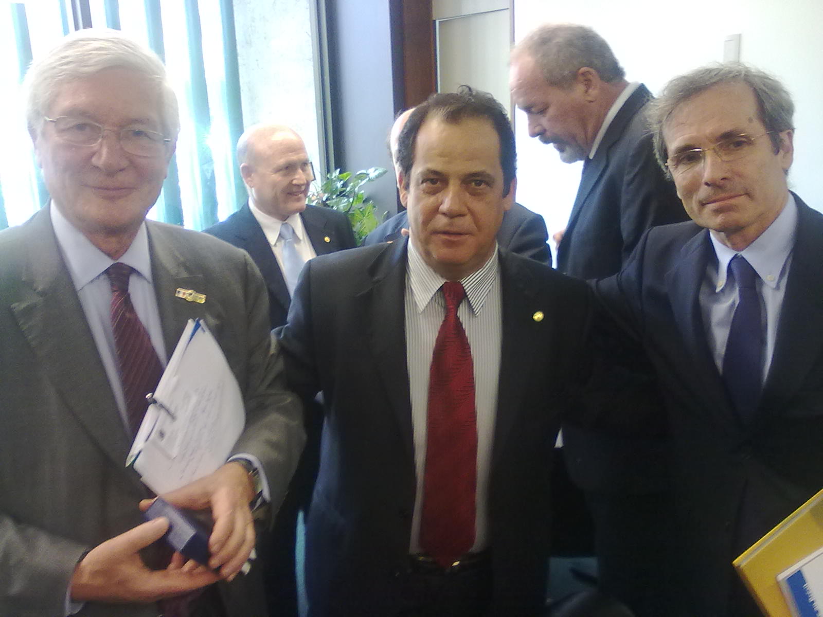 Parlamentares franceses visitam o presidente Carlos Leréia 