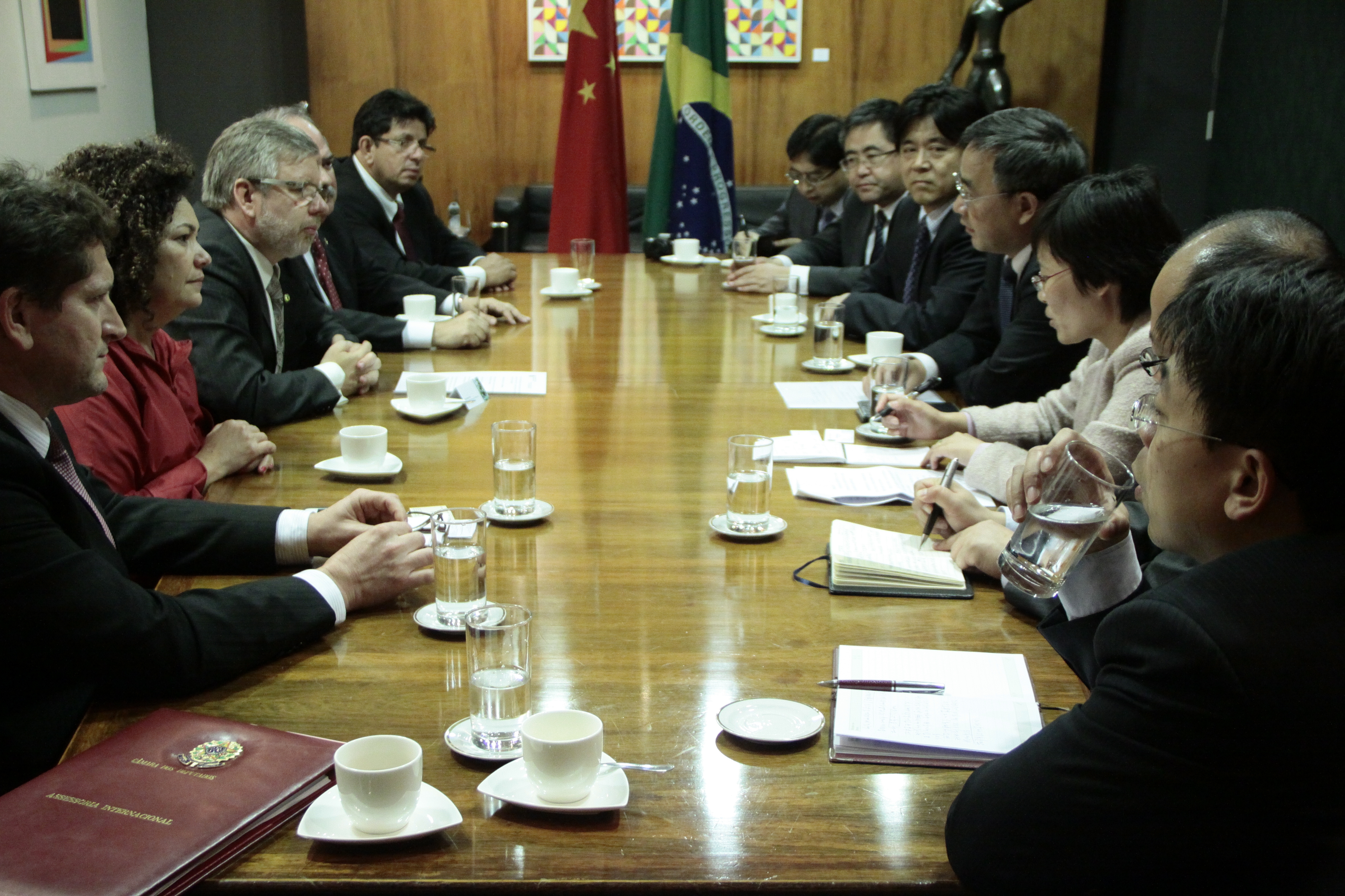 Perpétua Almeida participa de encontro com Partido Comunista Chinês