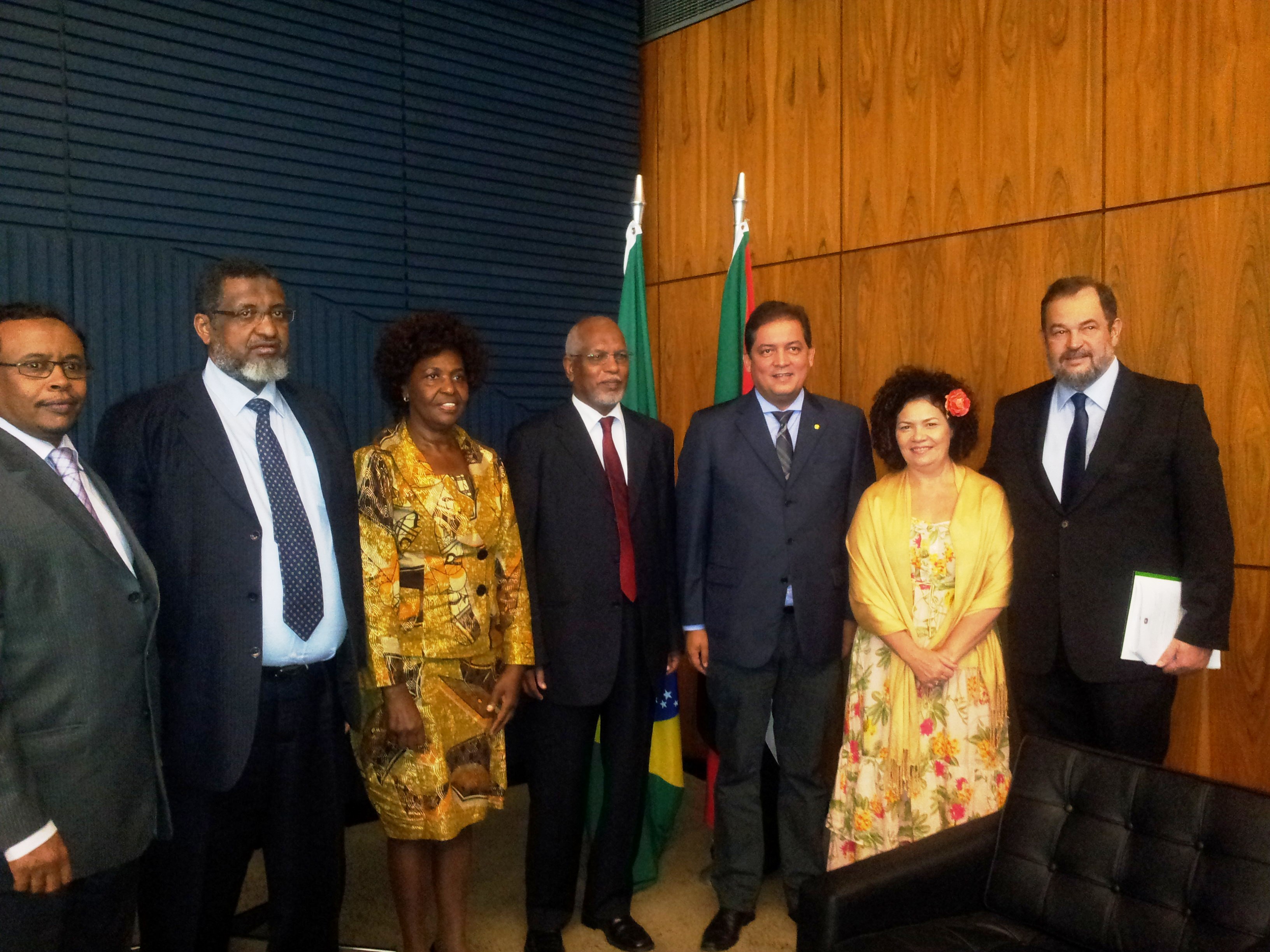 Presidente da Assembleia Nacional do Sudão visita a Câmara dos Deputados