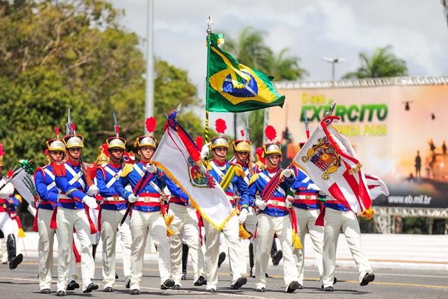 Presidente da CREDN saúda papel do Exército no desenvolvimento nacional  