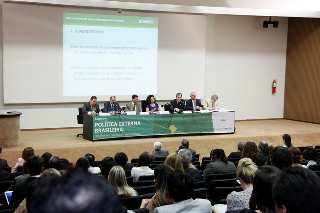 Seminário debate a Crise Financeira Internacional