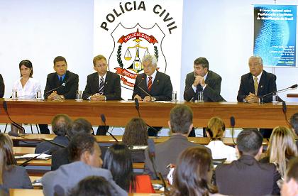 Presidente Arlindo Chinaglia faz abertura do II Fórum Nacinal sobre Papiloscopia e Institutos de Identificação do Brasil