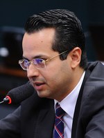  Identificação criminal em investigação poderá ser exigida por despacho de juiz.