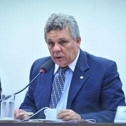 Comissão aprova proposta que regulamenta indenização a presos em situação degradante