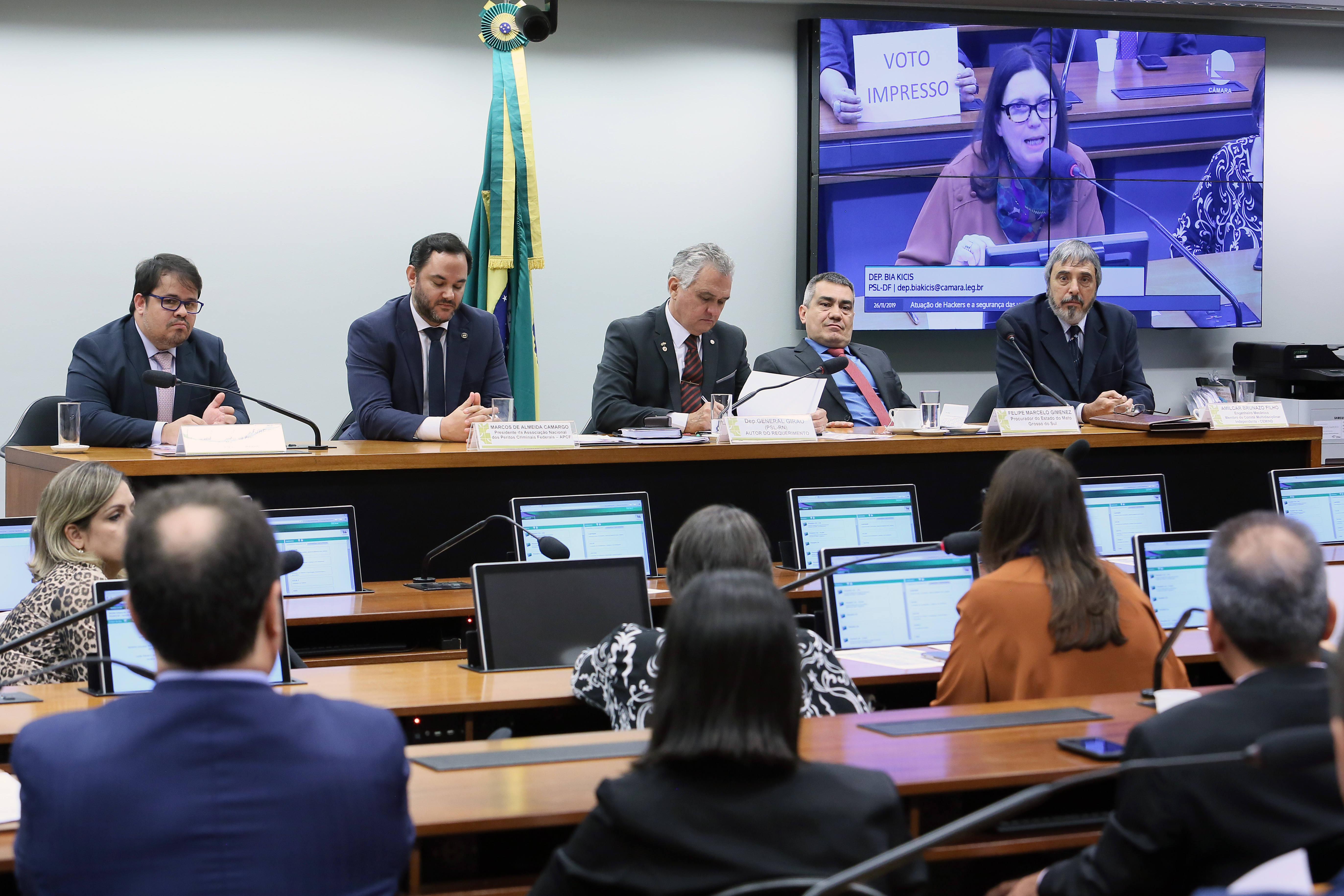 Comissão debate segurança nas urnas eletrônicas em pleitos eleitorais
