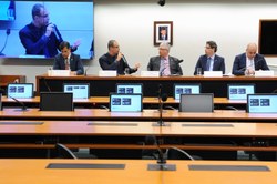 Comissão realiza audiência pública para debater a Federalização de Crimes em casos de Violação dos Direitos Humanos