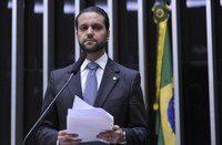 Comissão torna crime hediondo posse ou porte ilegal de armas de fogo de uso restrito