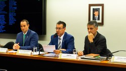 Em reunião Deliberativa Ordinária, a CSPCCO aprova quatro requerimentos.