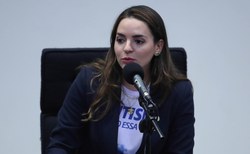 Comissão de Saúde aprova projeto que cria moradia assistida a autistas em condição de vulnerabilidade