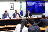 Anvisa aumenta em 22% arrecadação própria nos últimos 4 anos e revisa normas