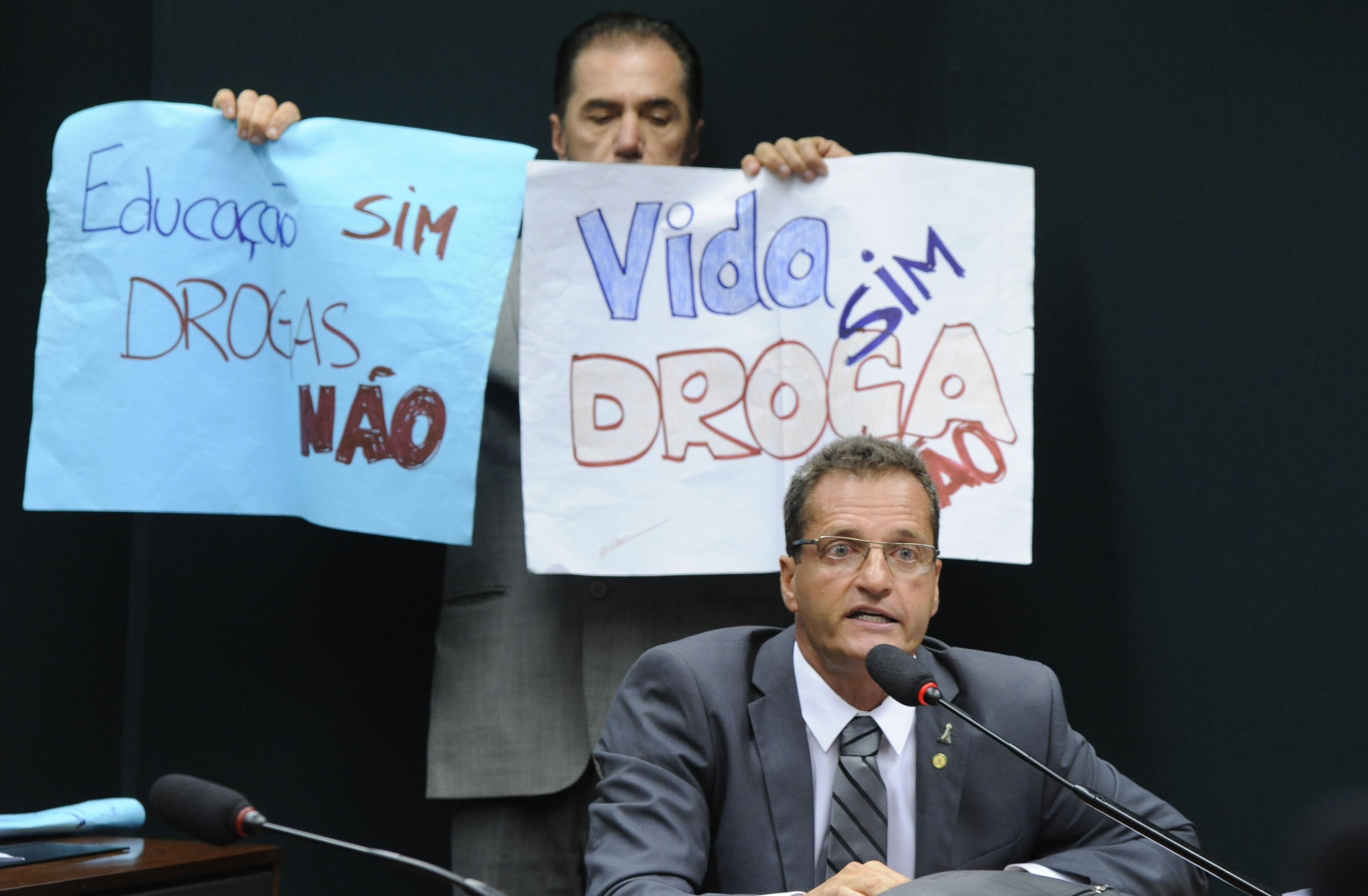 Audiência continua discussão de judiciário sobre descriminalização do consumo de maconha