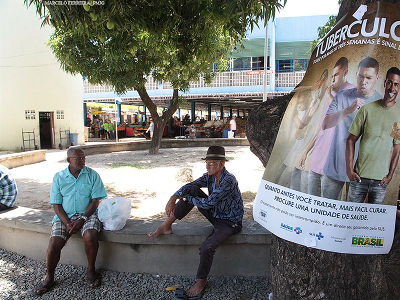 Comissão aprova meio salário mínimo a pessoa com tuberculose ou hanseníase