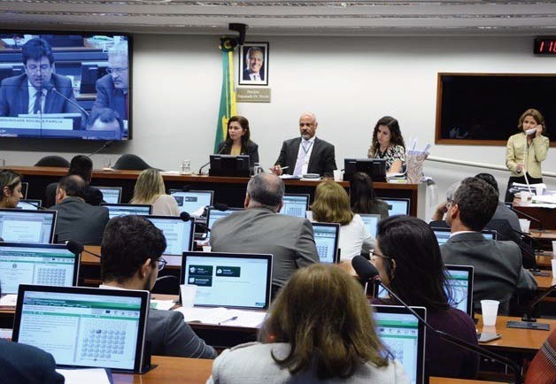 Comissão aprova projeto oriundo da CPI da Máfia de Órteses e Próteses