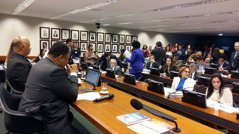 CSSF aprova garantia de banco de sangue e medicamentos a hemofílicos pelo SUS