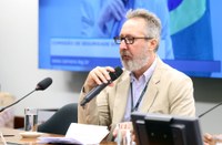 Deputados questionam diretor do Ministério da Saúde sobre casos de microcefalia 