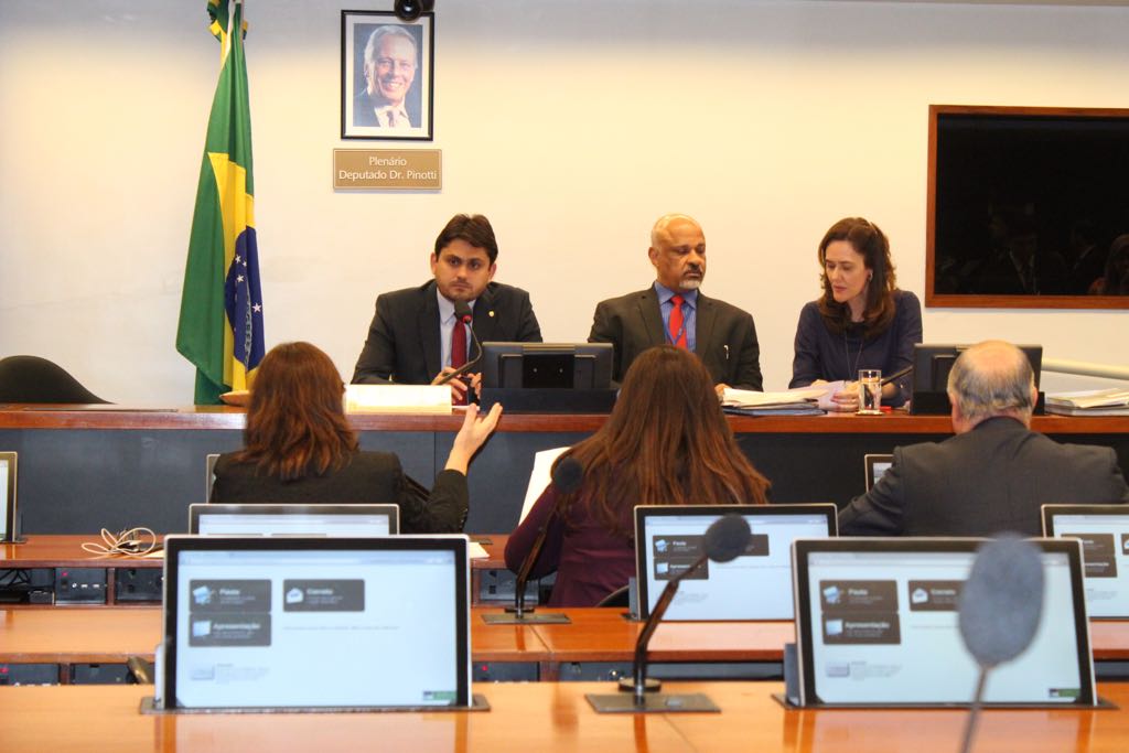 Pacote de consultas e violência doméstica foram alguns dos temas debatidos na reunião da CSSF