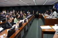 Seguridade aprova moção de repúdio contra cortes no programa Bolsa Família