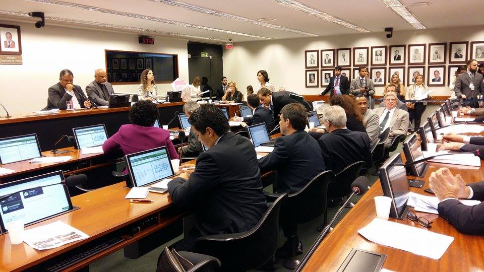 Seguridade aprova PL que desconta pensão alimentícia em seguro desemprego